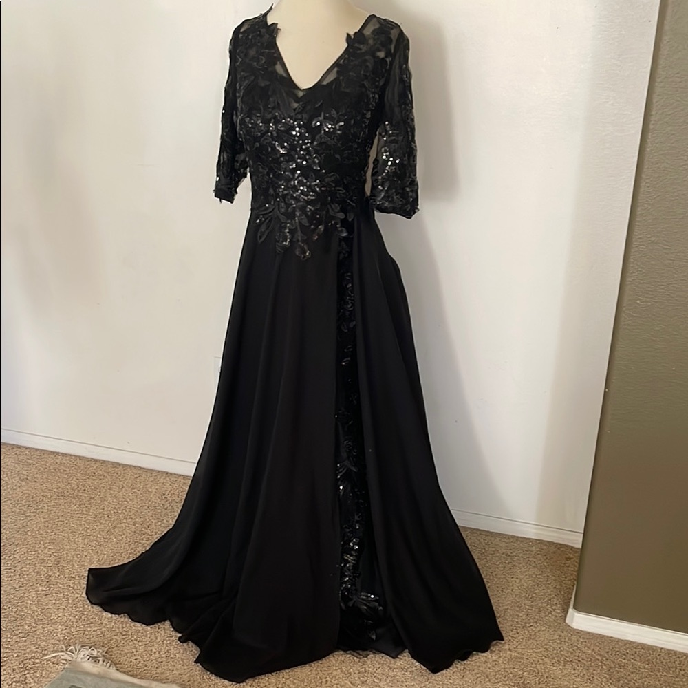 Elegant Black Evening Gown